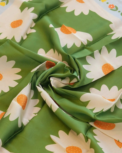 Dancing Daisies Scarf